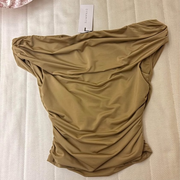 Dynamite off shoulder top - Picture 2 of 4